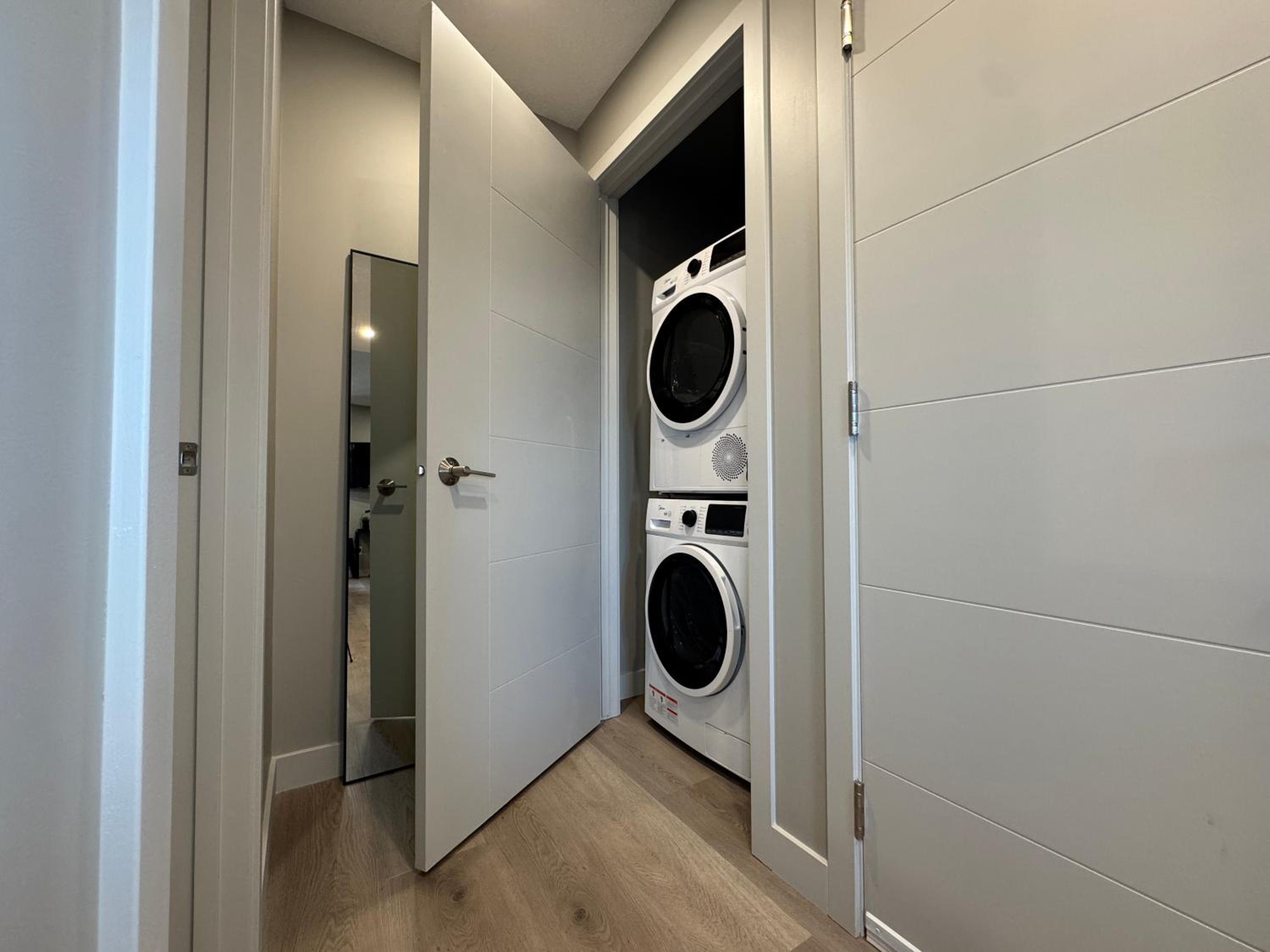 Modern Pet Friendly Walk-Out Suite and Den