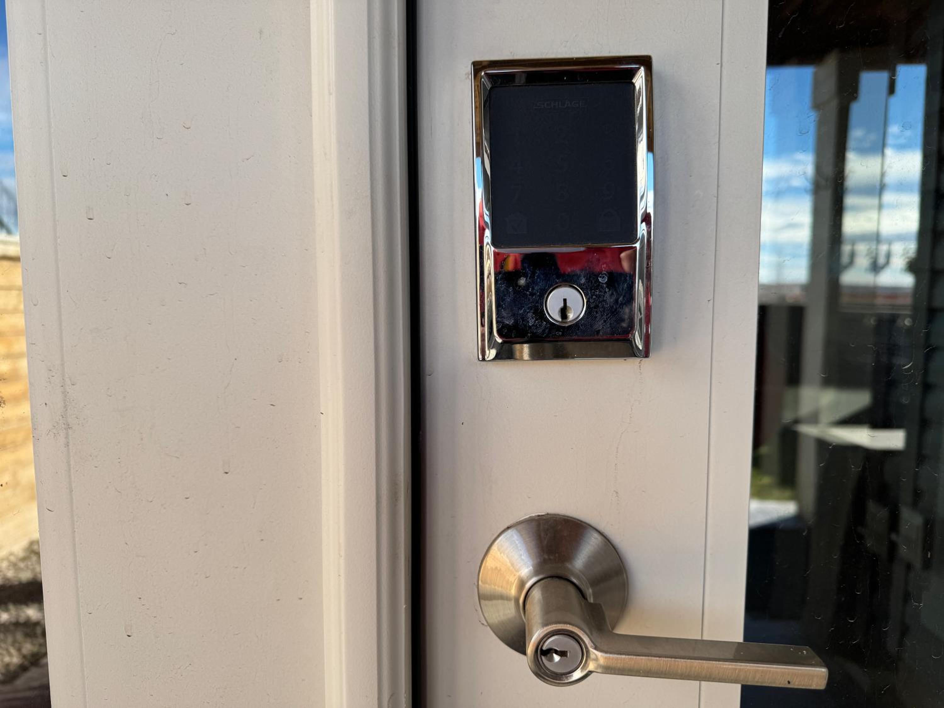 Modern Pet Friendly Walk-Out Suite and Den
