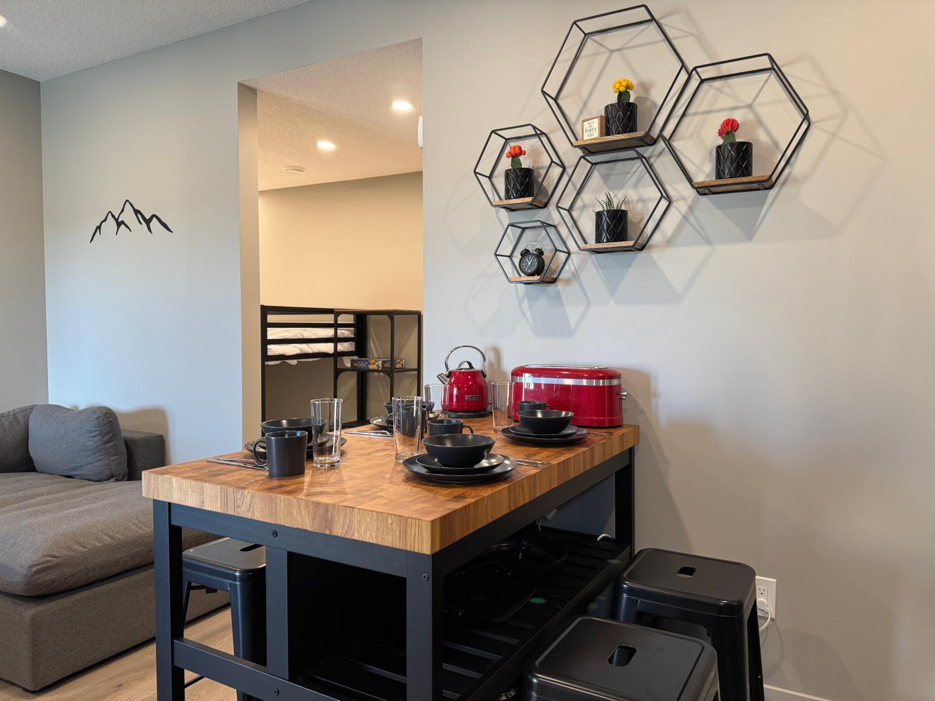Modern Pet Friendly Walk-Out Suite and Den