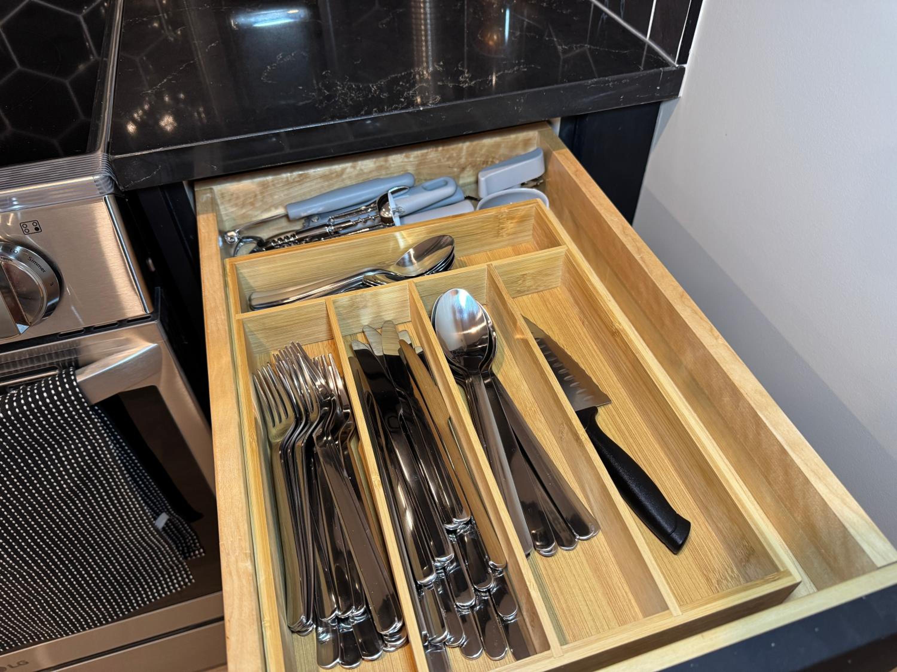 Modern Pet Friendly Walk-Out Suite and Den