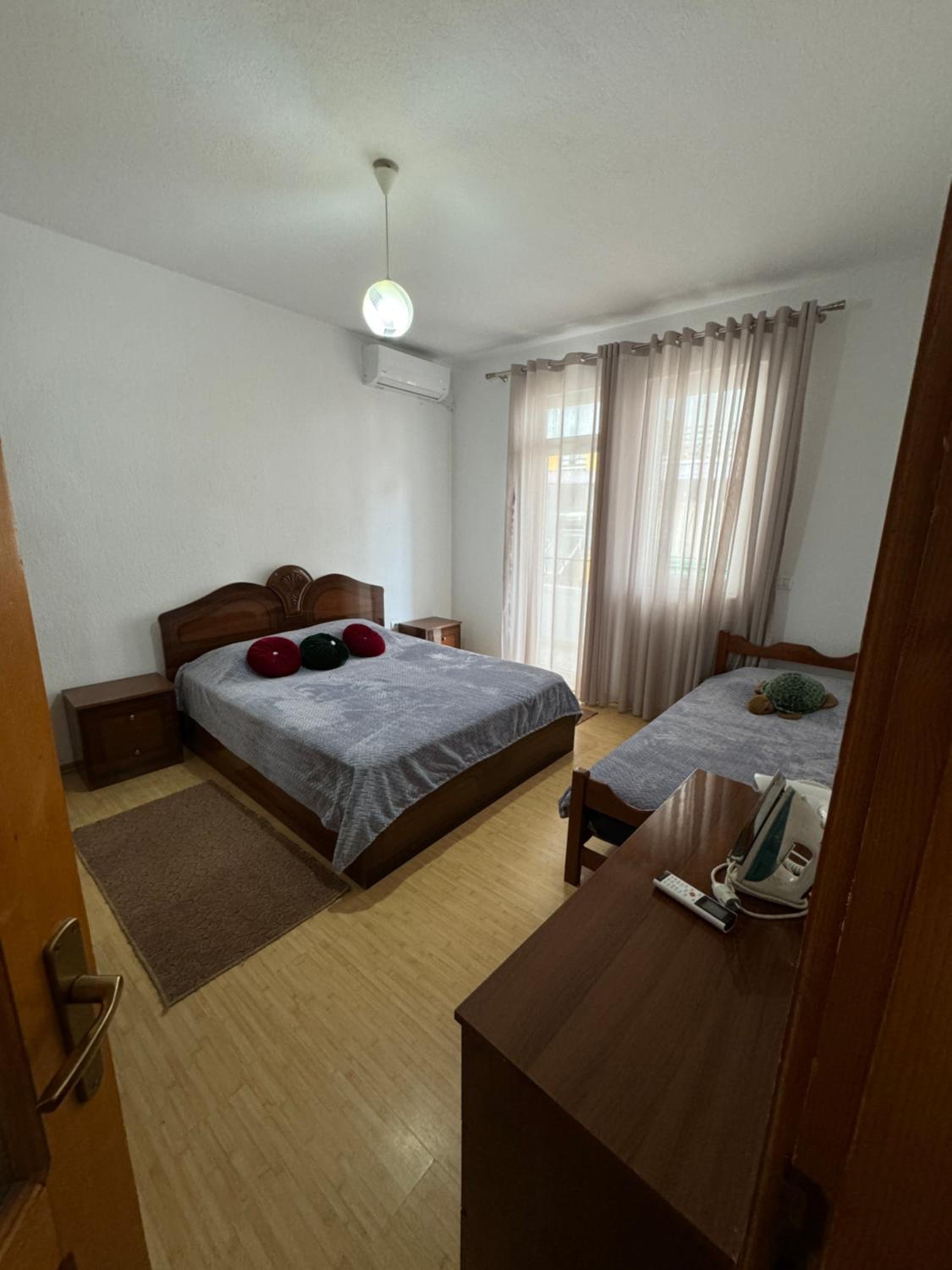 Spacious and Lake Therapy Apartment photo 2