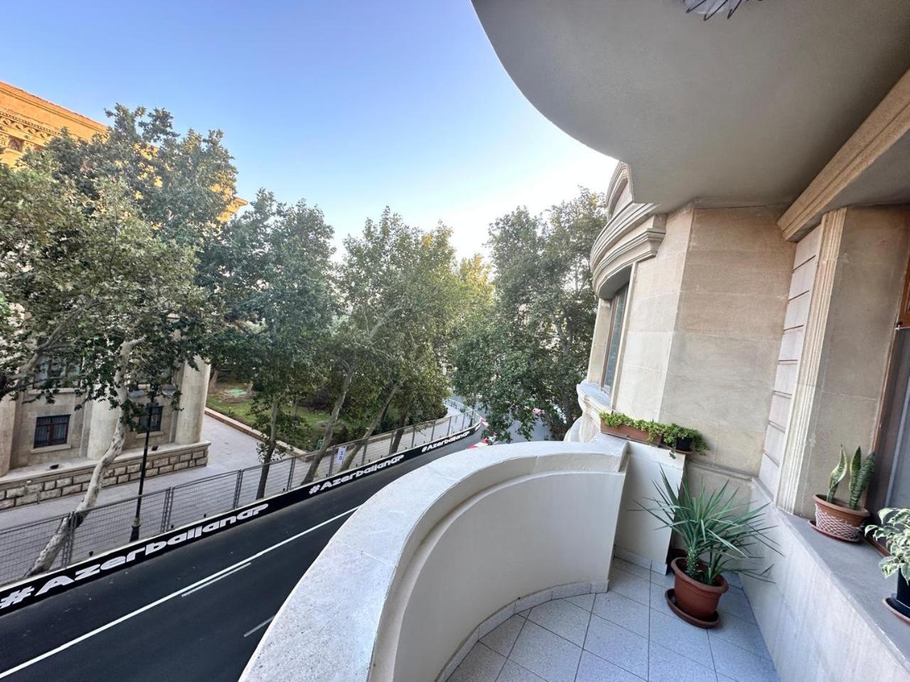 Museum Apartment Formula1 View