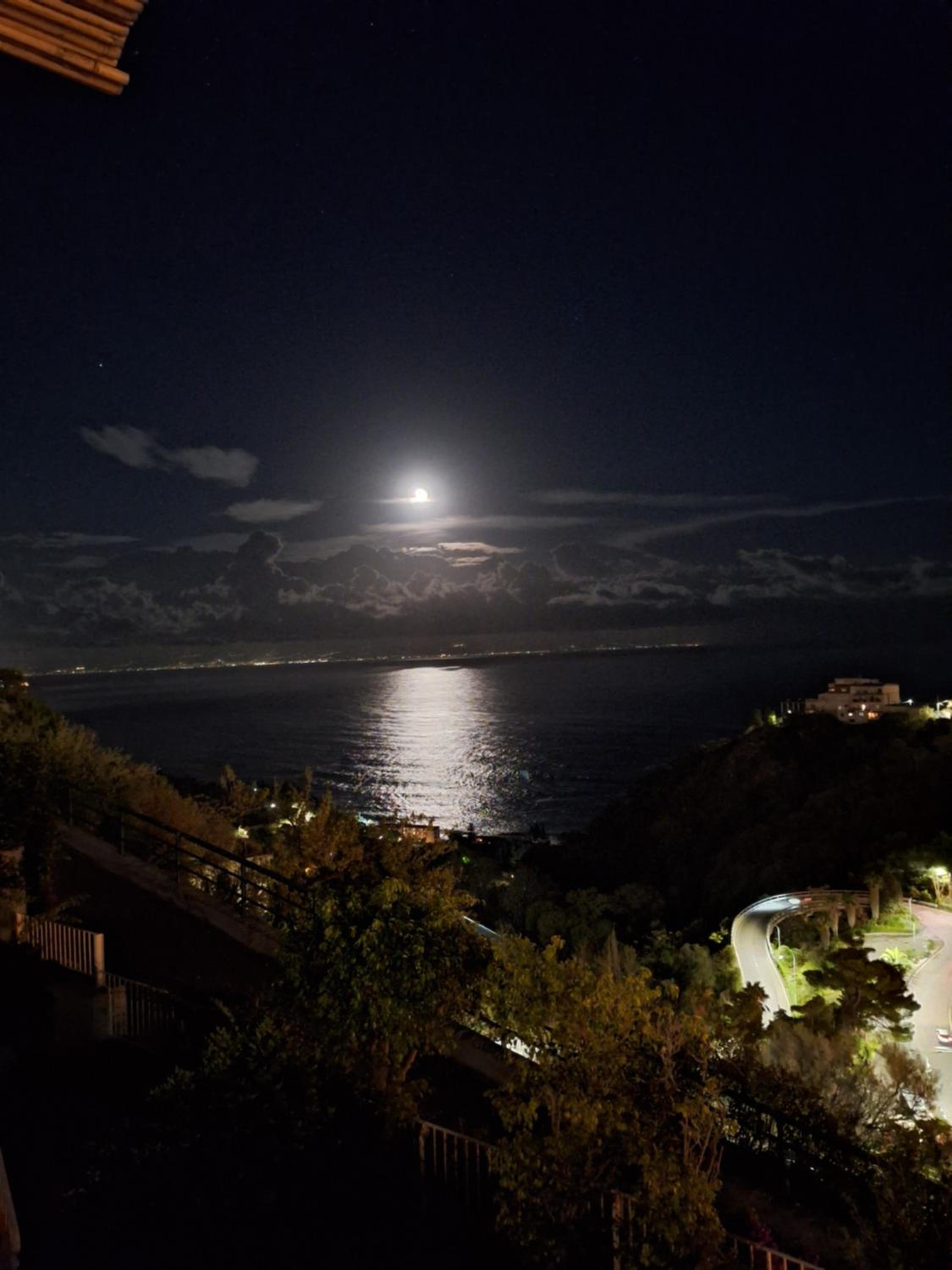 Hotel Taormina Sunrise - Image 1