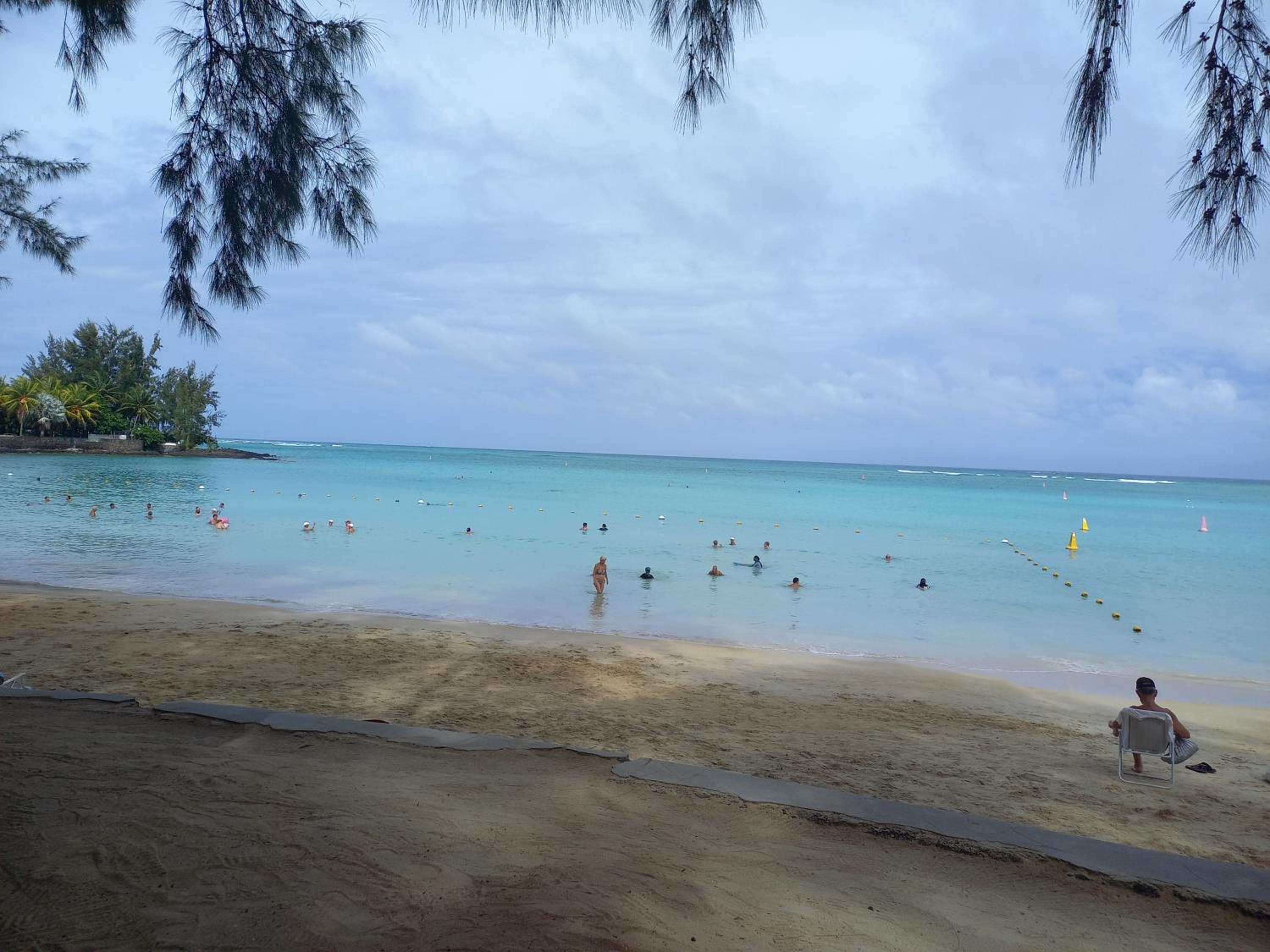 Tropical Holidays MU