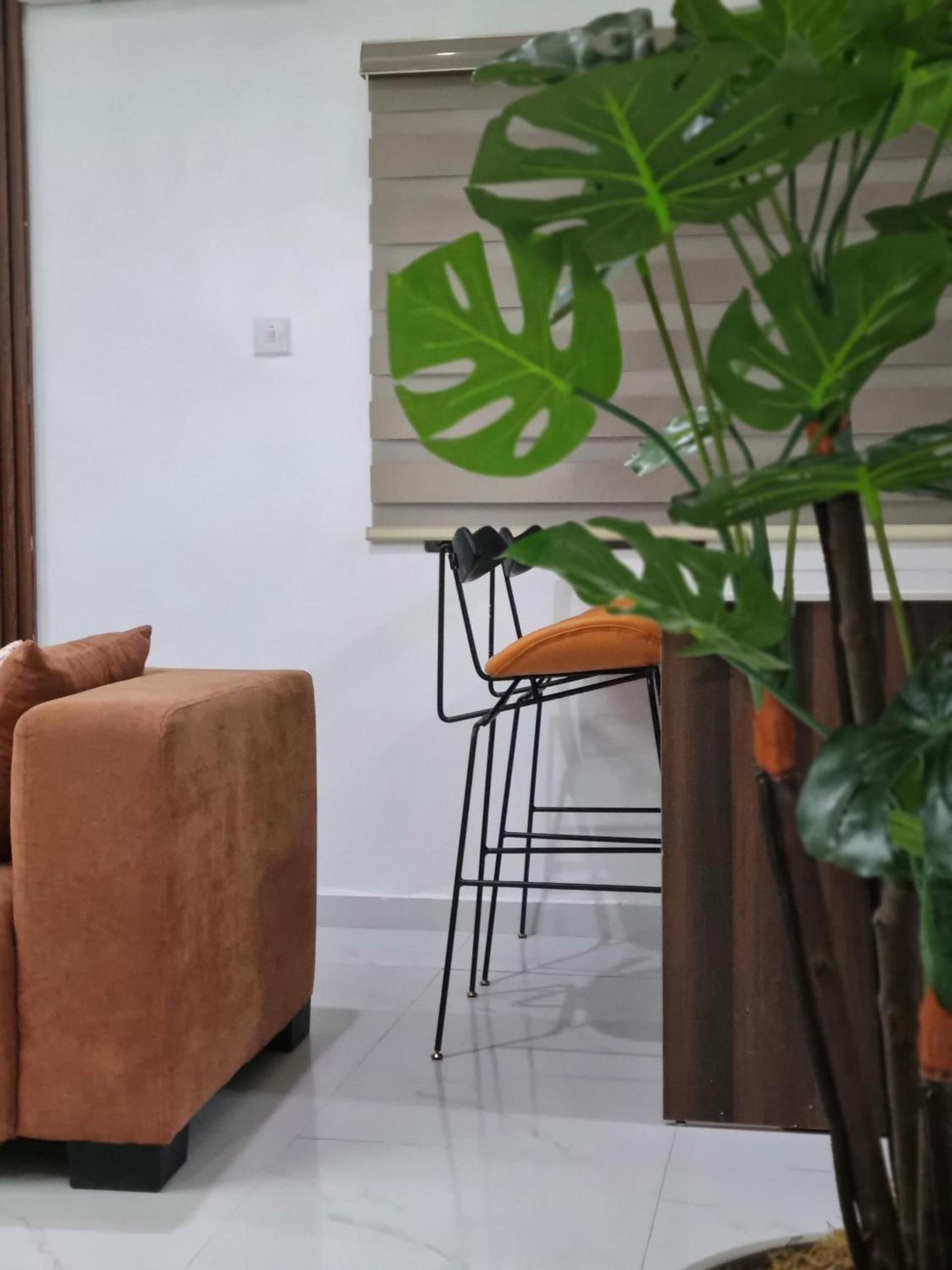 Cozy 2 bedroom apartment in Lekki with free parking view 4