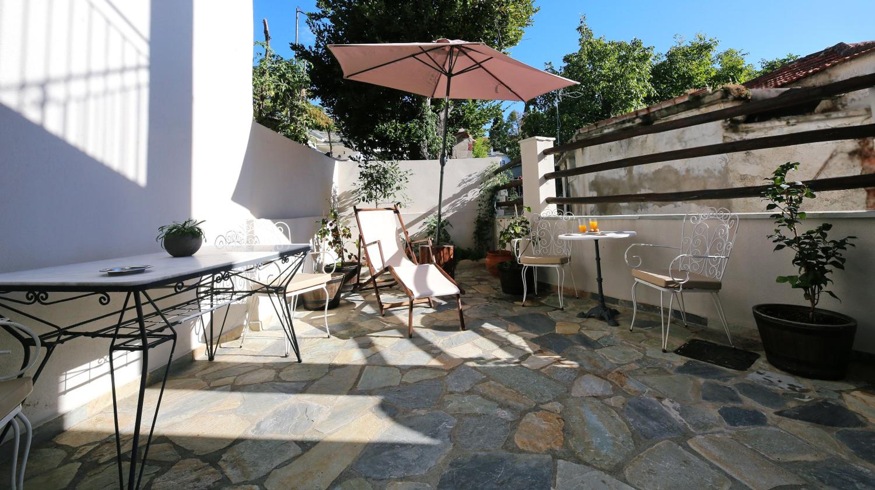 Marousos Central Guesthouse