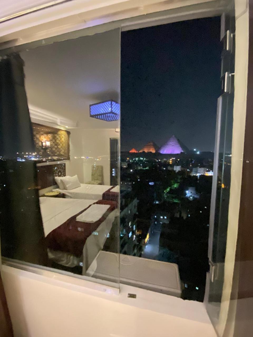 Oscar pyramids view