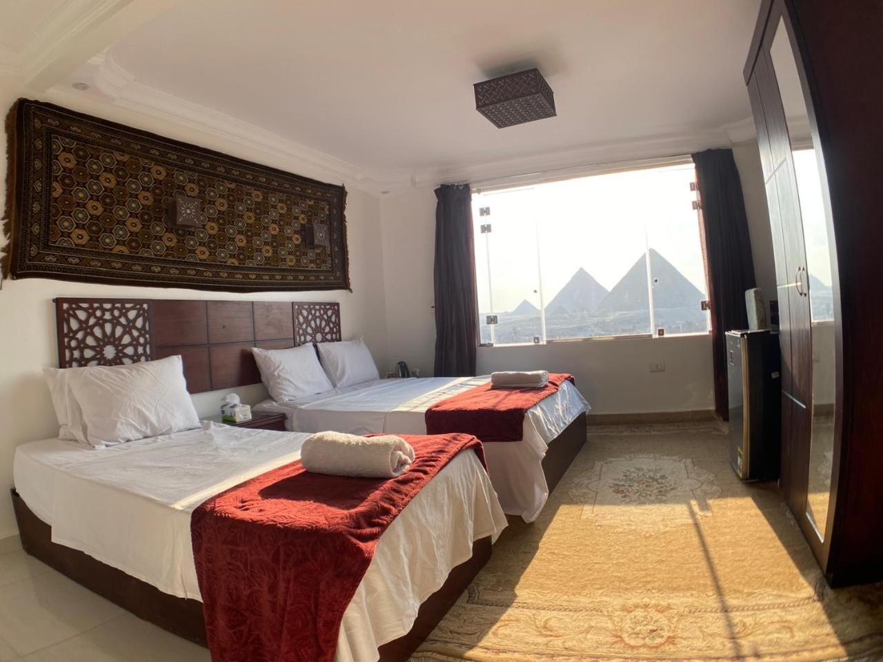 Oscar pyramids view