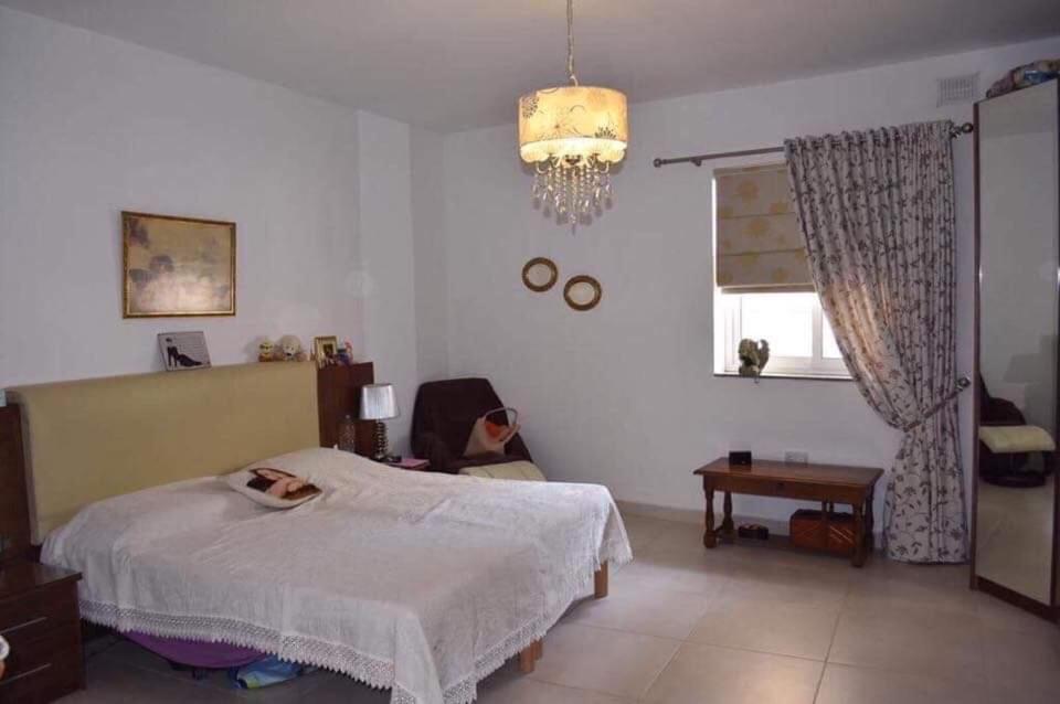 Sliema luxury 2 bedrooms apartment view 3