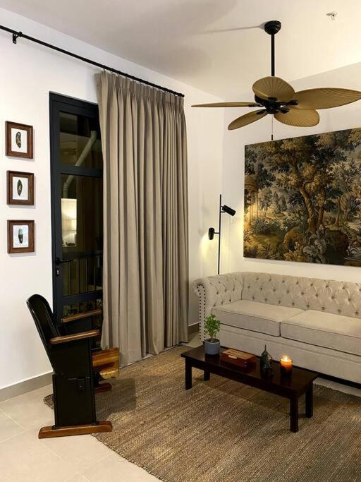 Beautifull 1BR Apt With Comfy Hotel Linens view 5