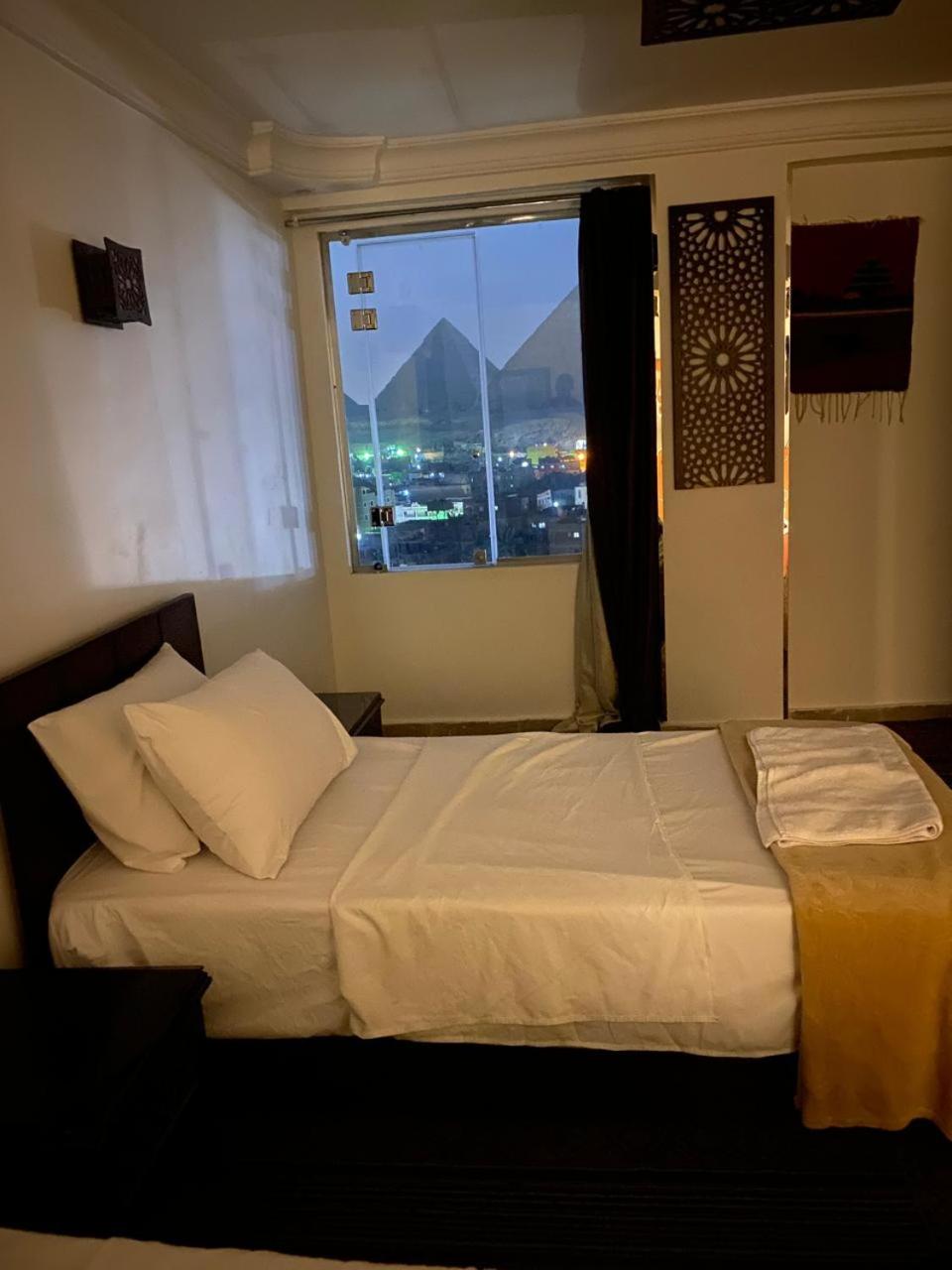 Oscar pyramids view