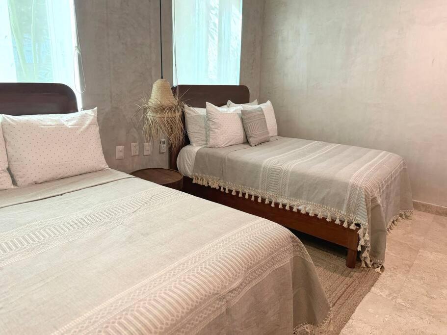 Spacious Villa Tunich Sleeps 20 plus view 5