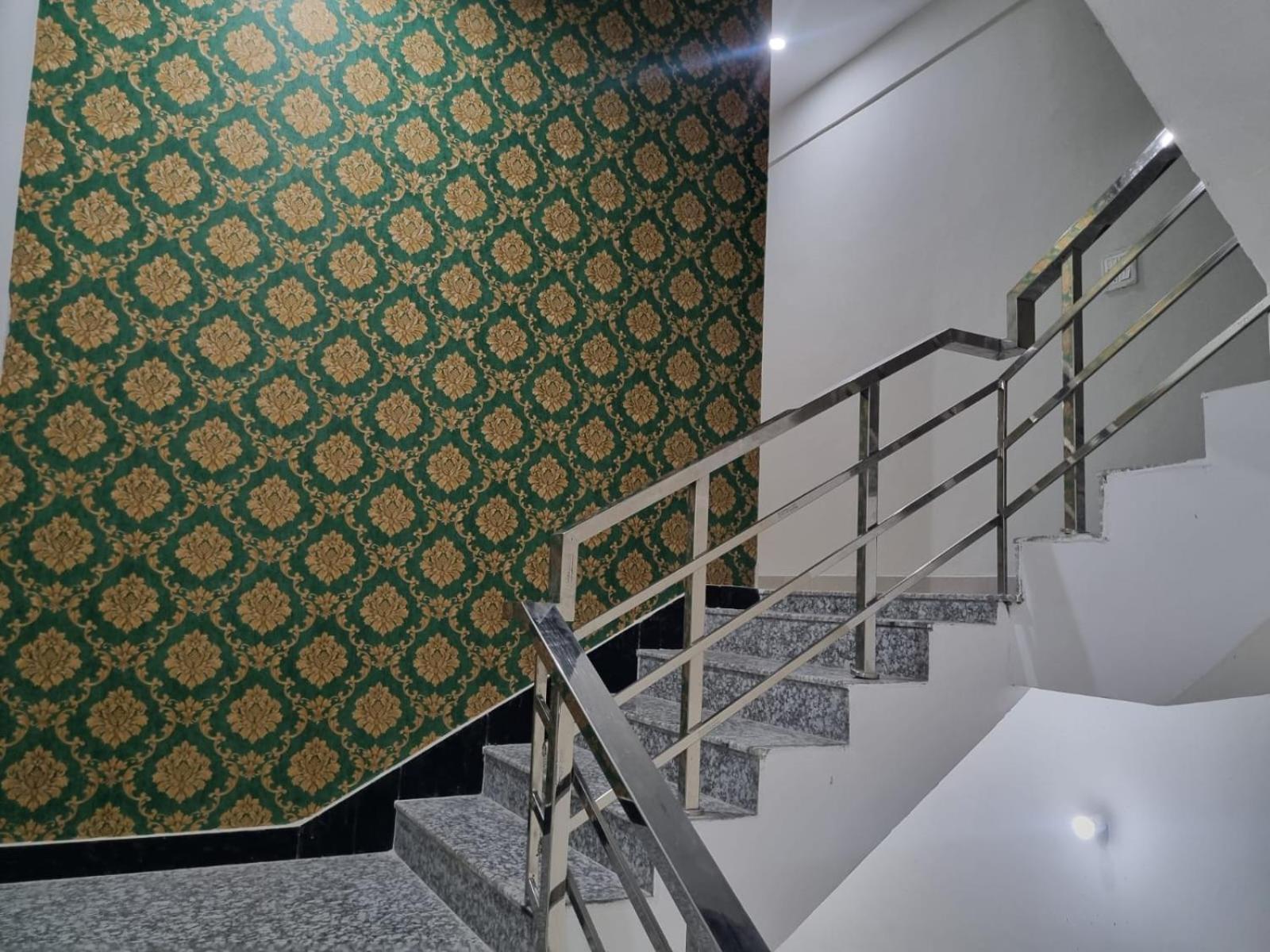 Vrindavan Bhakti Bhavan- Near Prem Mandir By MUKUND