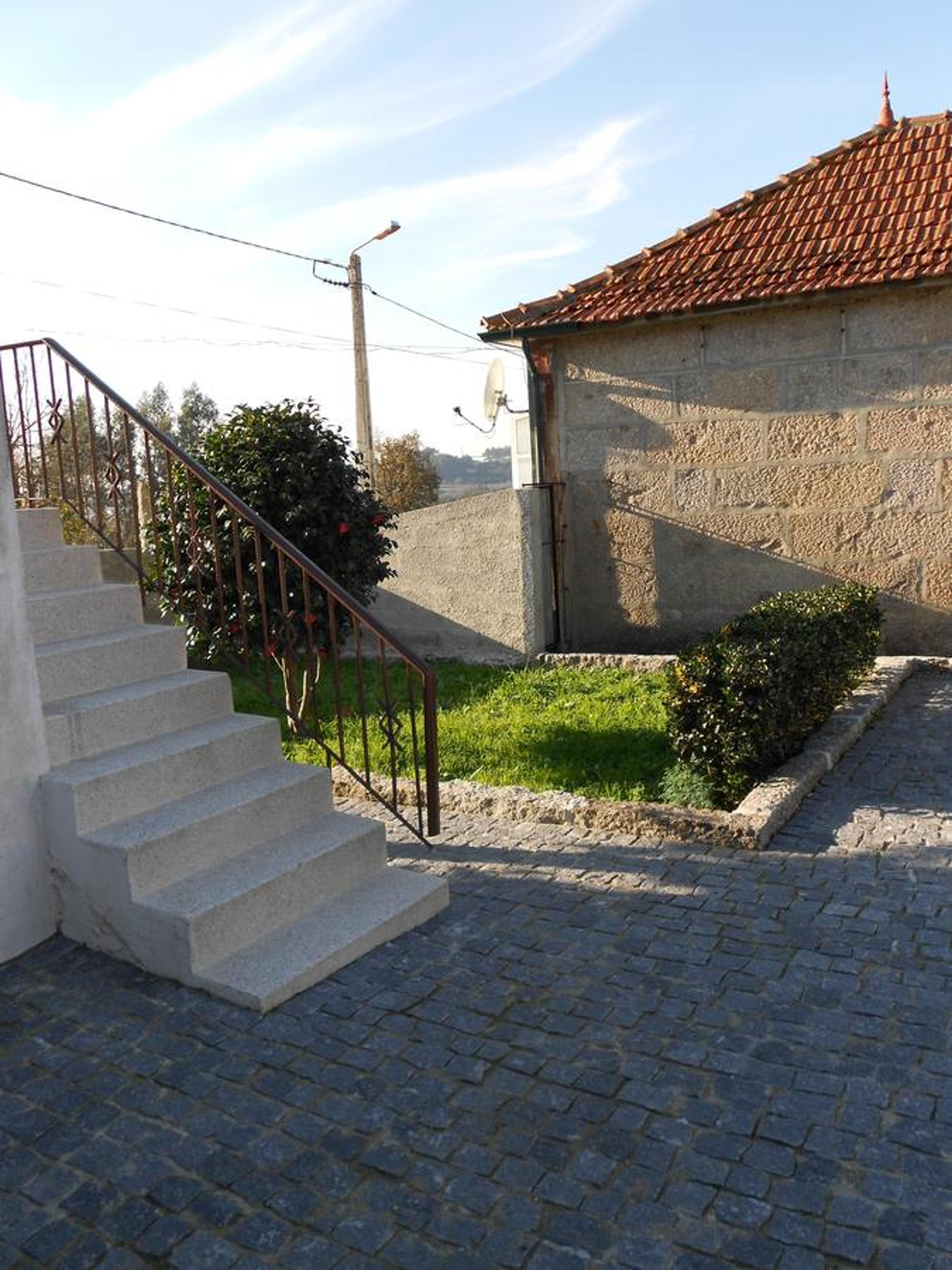 Santo Tirso Holidays Home view 3