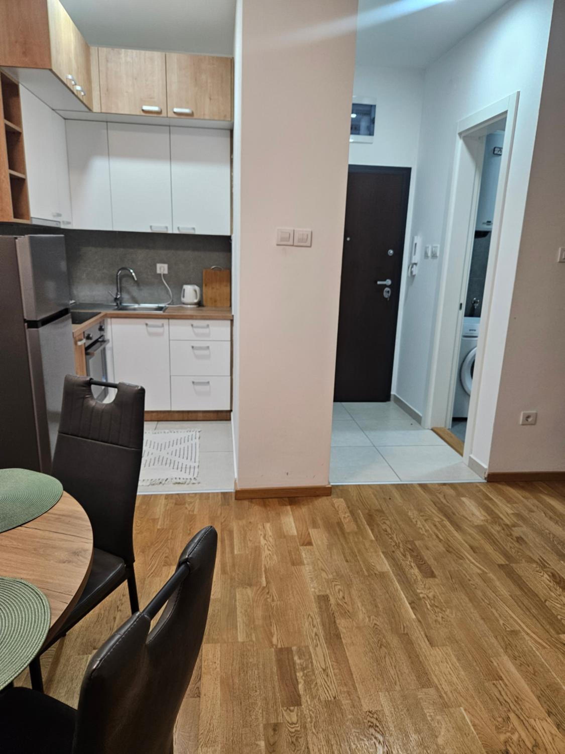 Gray Apartment Novi Sad view 2