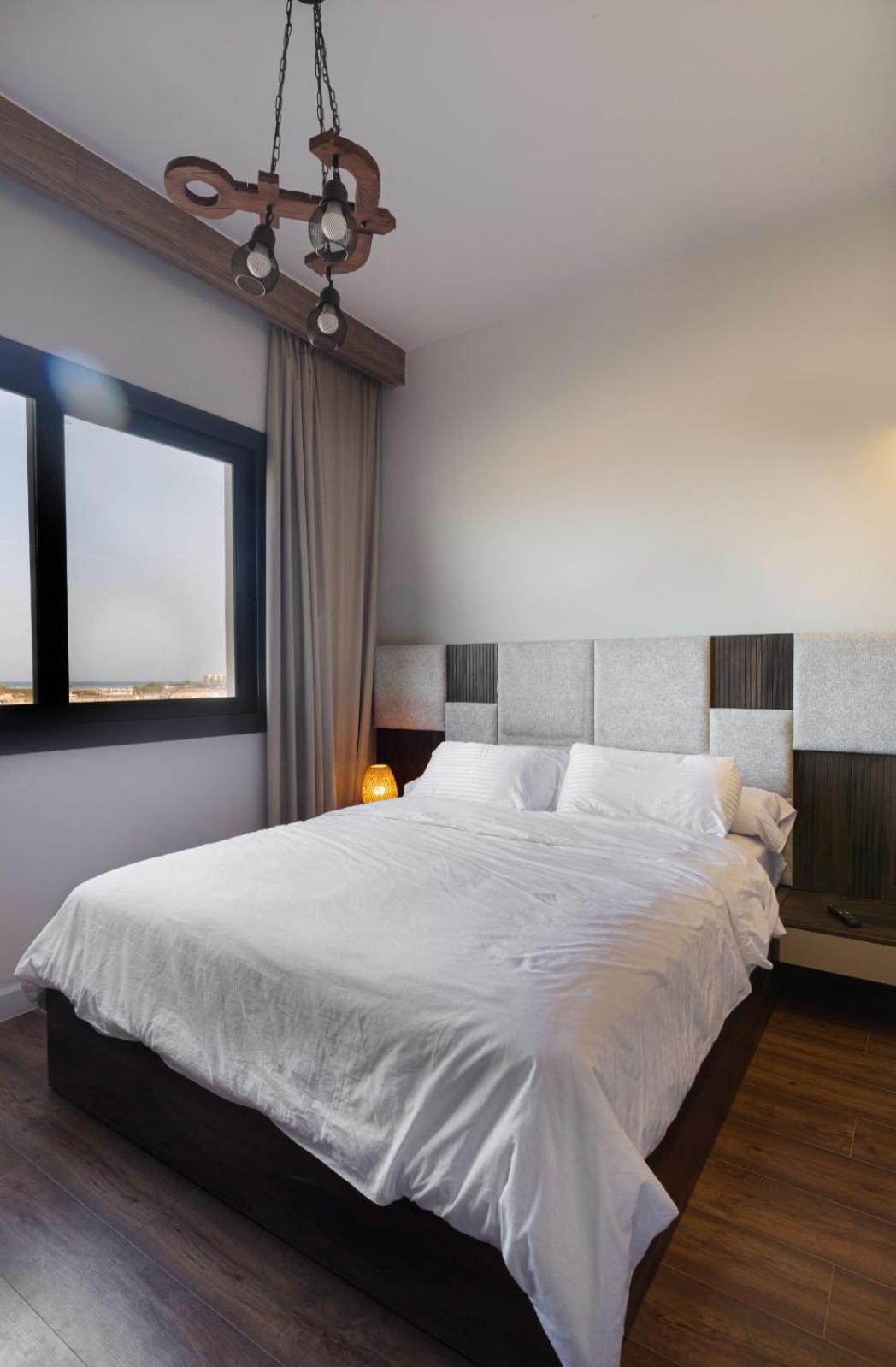Fanadir Marina Front Penthouse with Pool