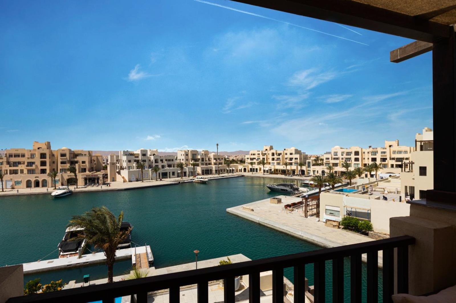 Fanadir Marina Front Penthouse with Pool
