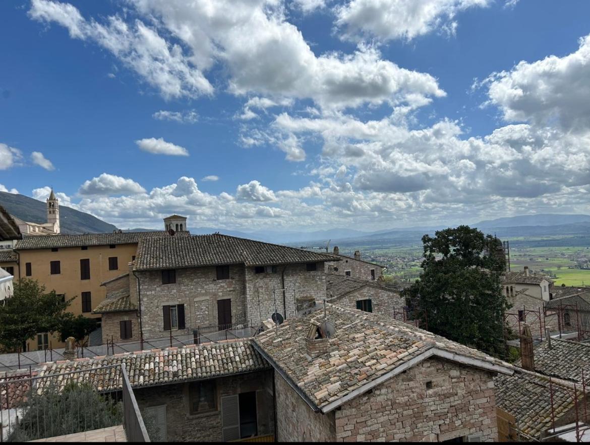 Modern Assisi-Centre Loft photo 4