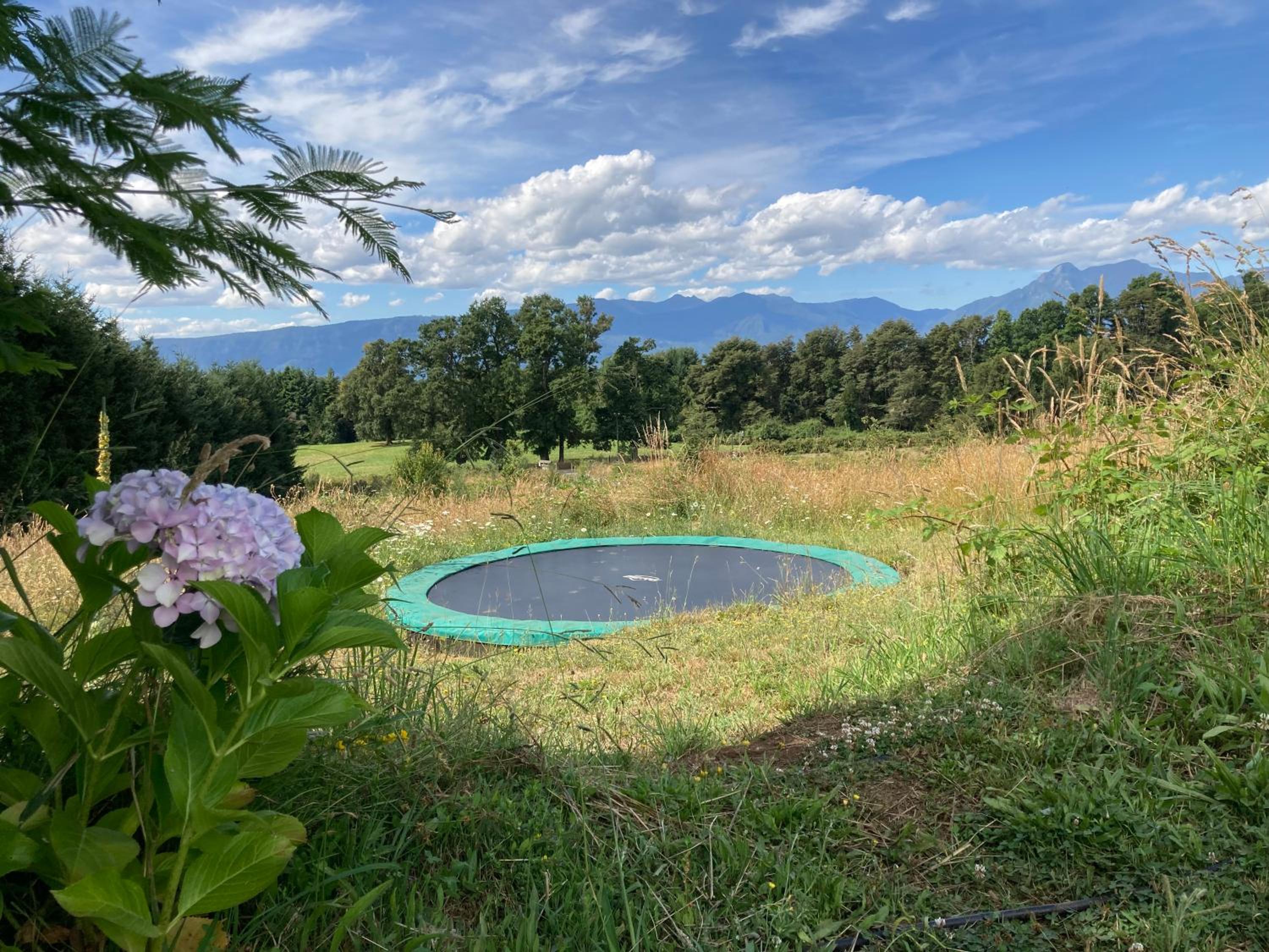 Studio con hermosa vista al lago y volcan, piscina