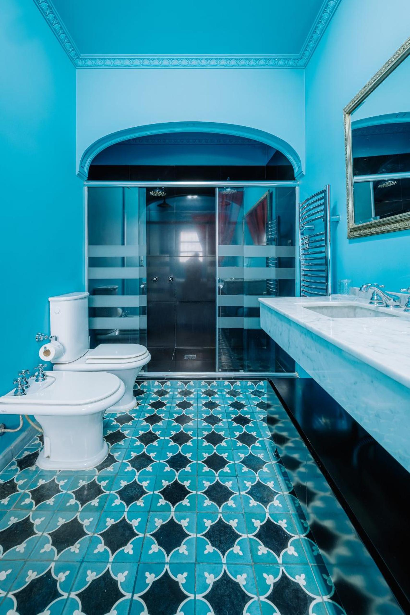 Luxurious 19th century mansion with jacuzzy y cine