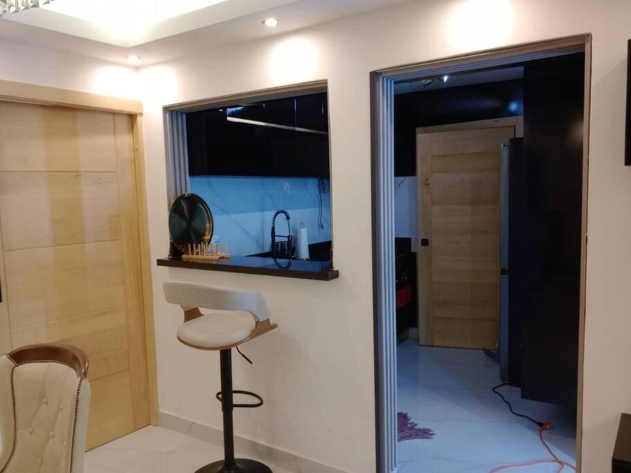 Apartamento cerca de la Embajada Americana