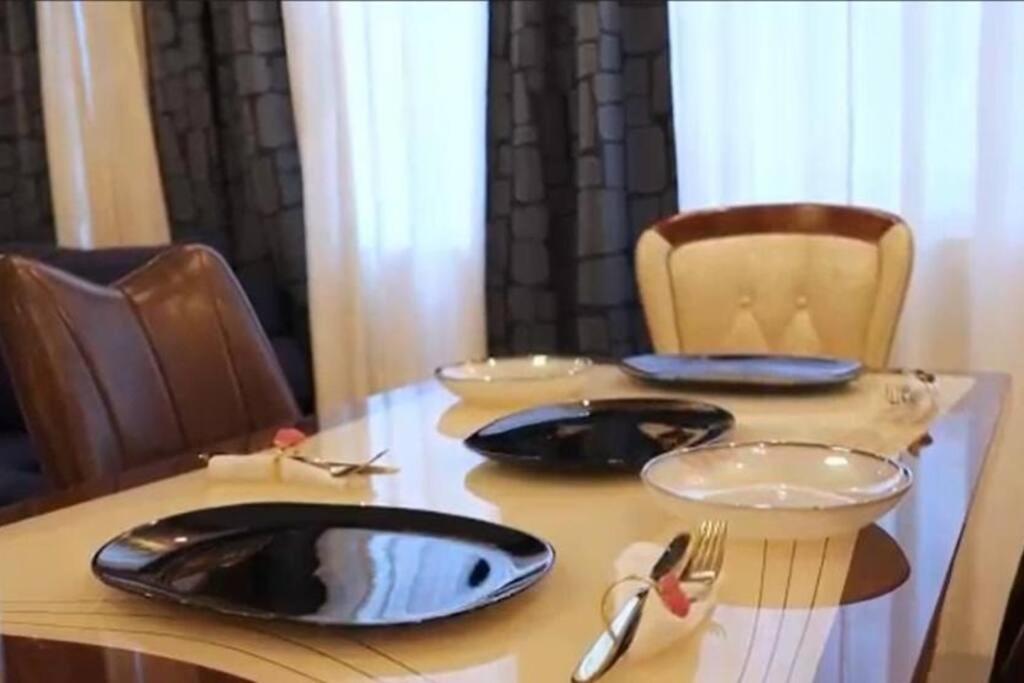 Apartamento cerca de la Embajada Americana
