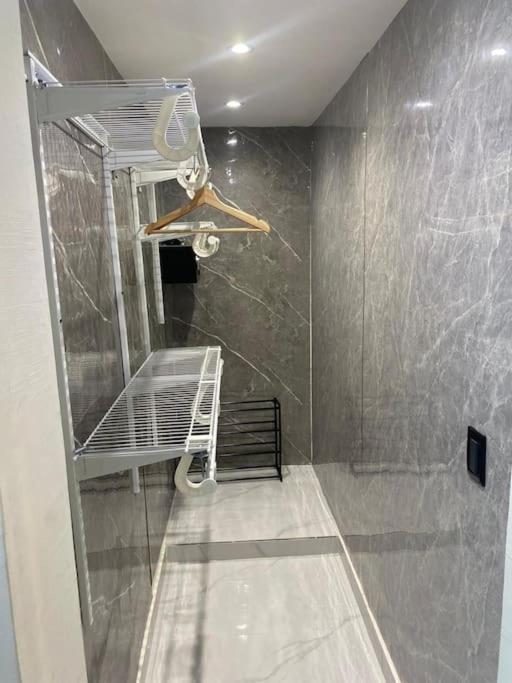 Apartamento cerca de la Embajada Americana