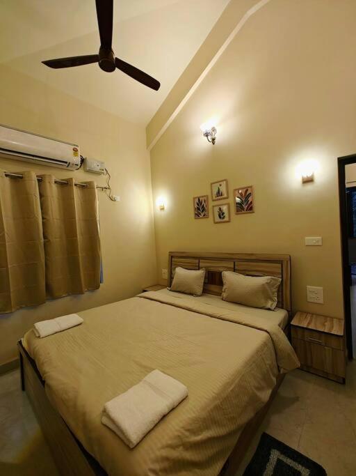 The Sharva 2 Cozy 1bhk Escape with a bathtub view 4