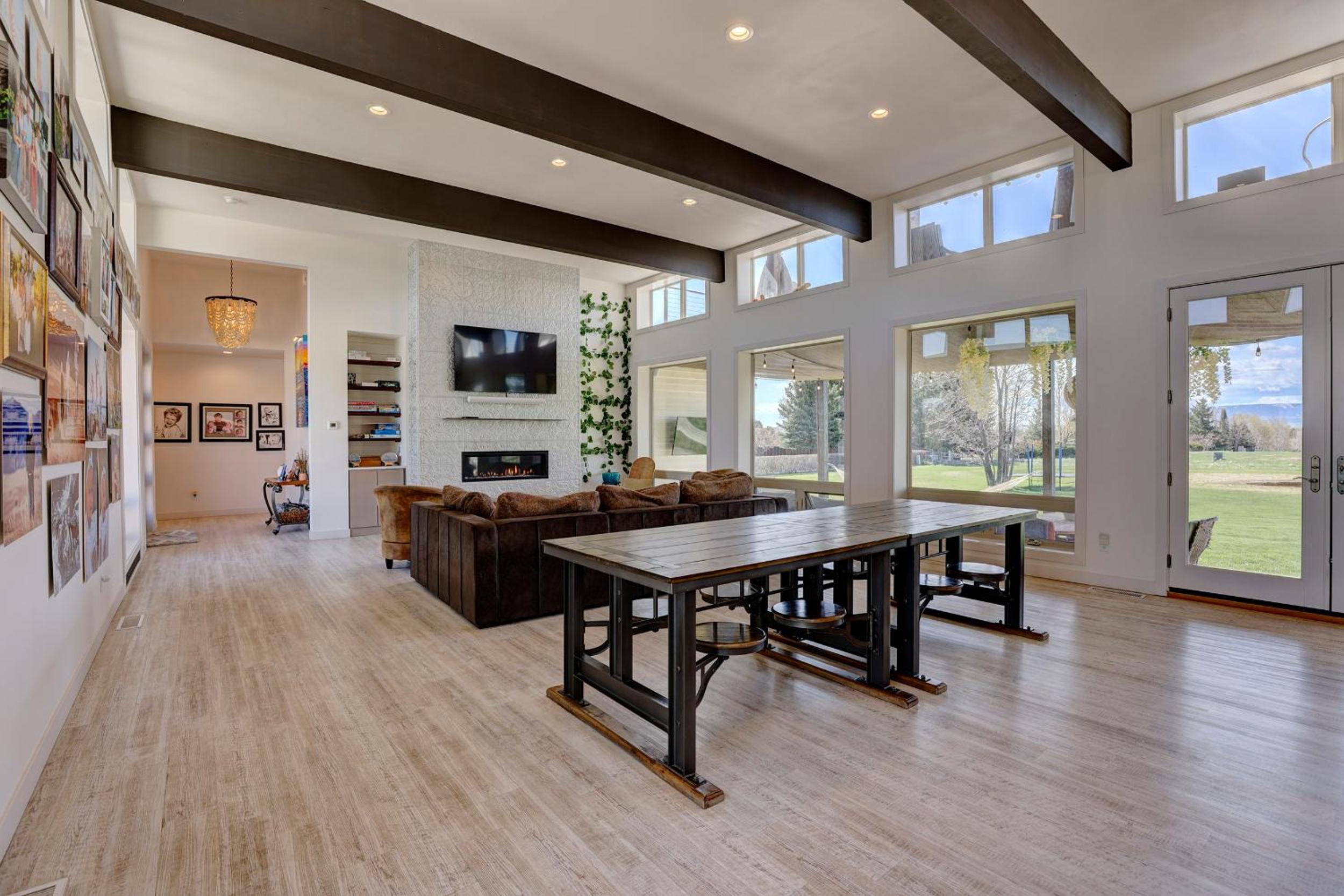 Contemporary Wyoming Luxury view 4