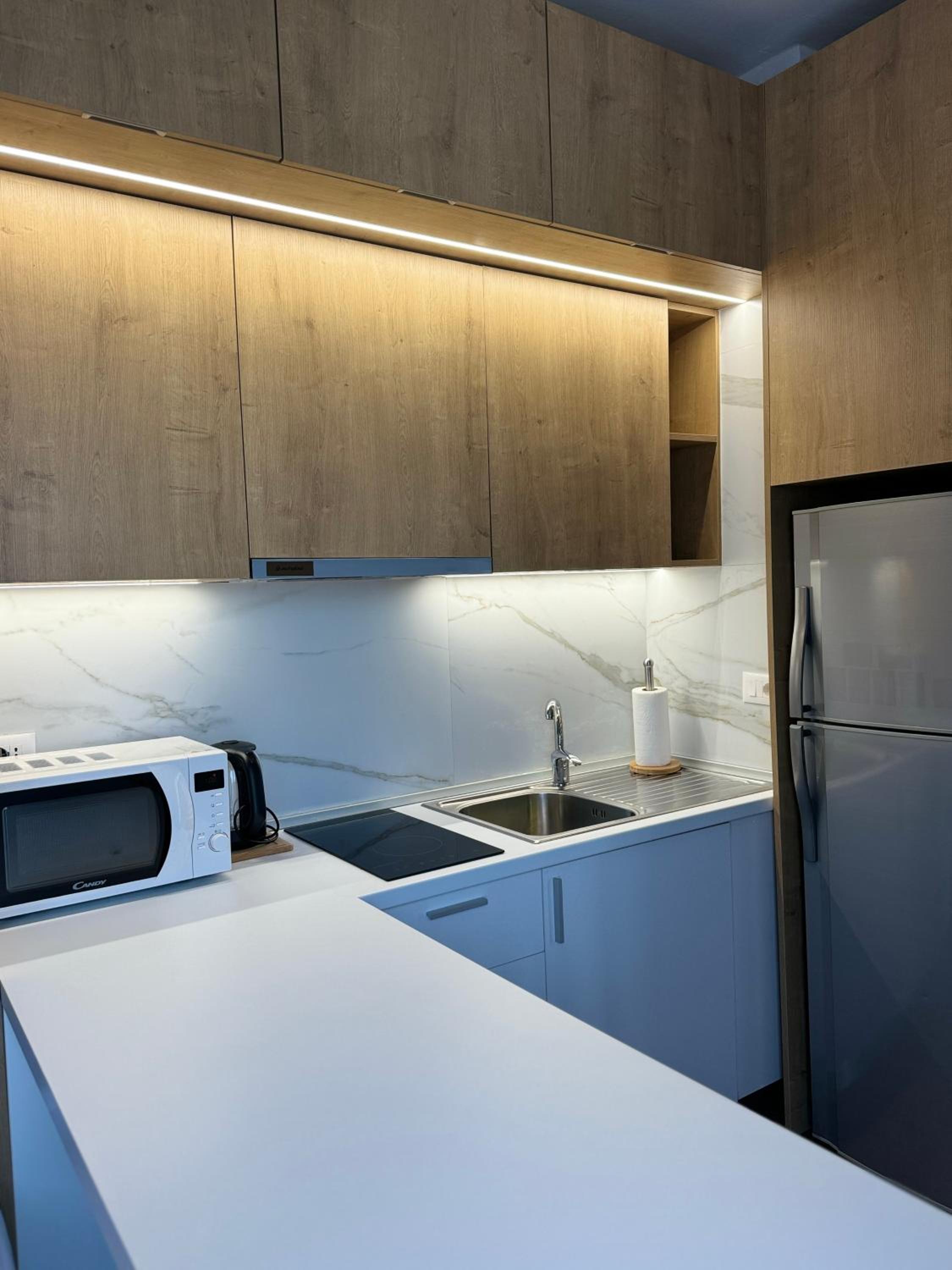 GH Studio Apartments 2