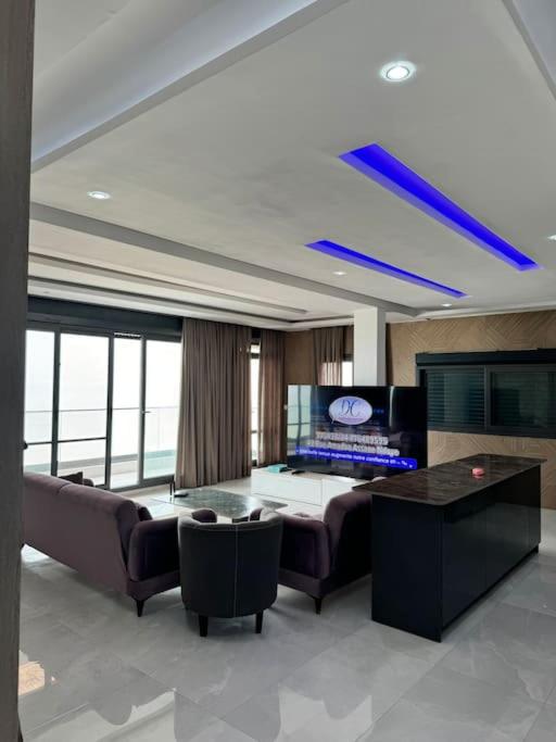 OceanView Ndayane by BlueHorizons - Villa pieds dans l'eau, piscine privée, vue océan
