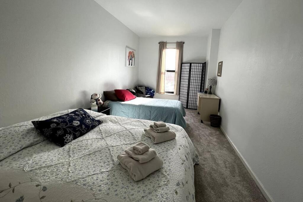 Spacious, Vibrant Downtown Apt Between Ann Arbor and Detroit view 3