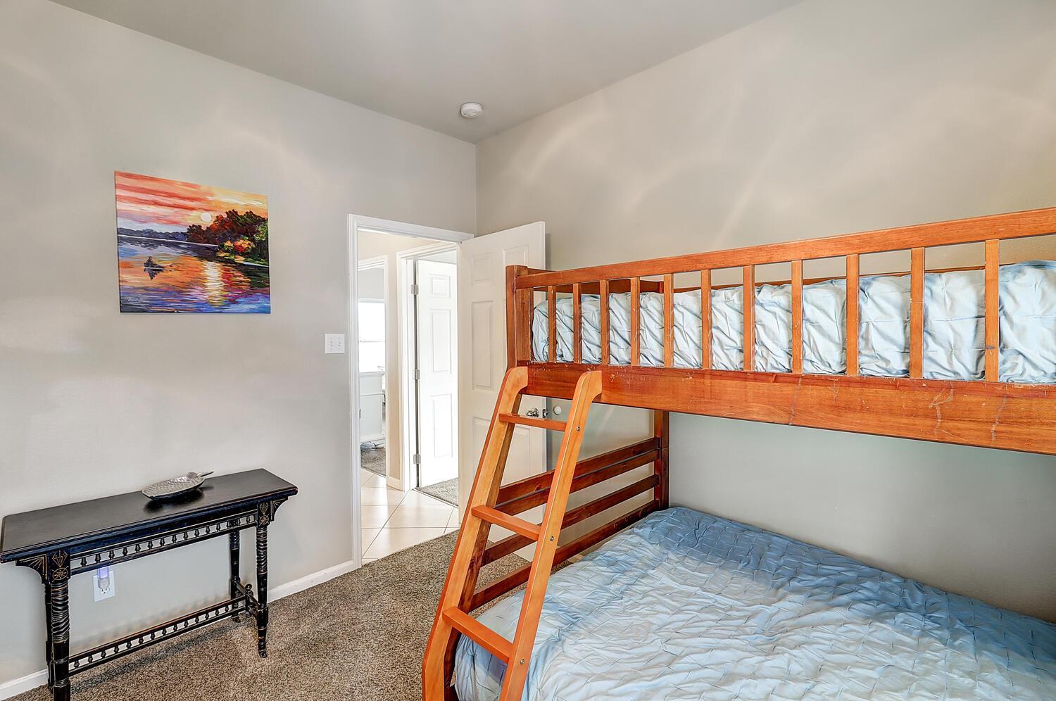 Orange Seahorse House KD682