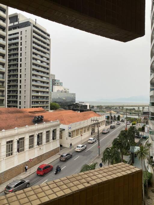 Apto no centro Floripa - ao lado do Top Market