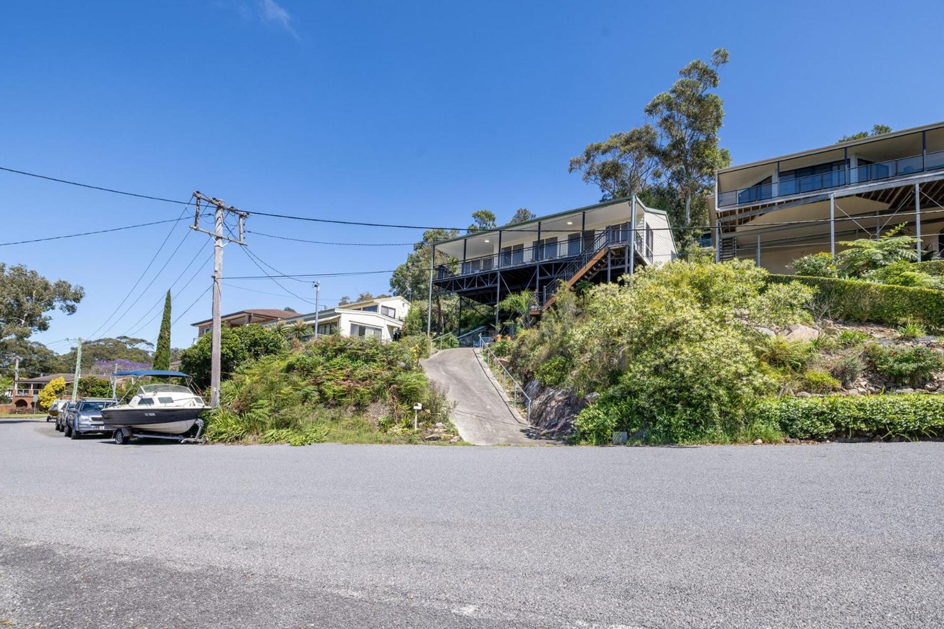 Wanda Up, 80 Randall Dr - spectacular views, aircon and Wi-Fi
