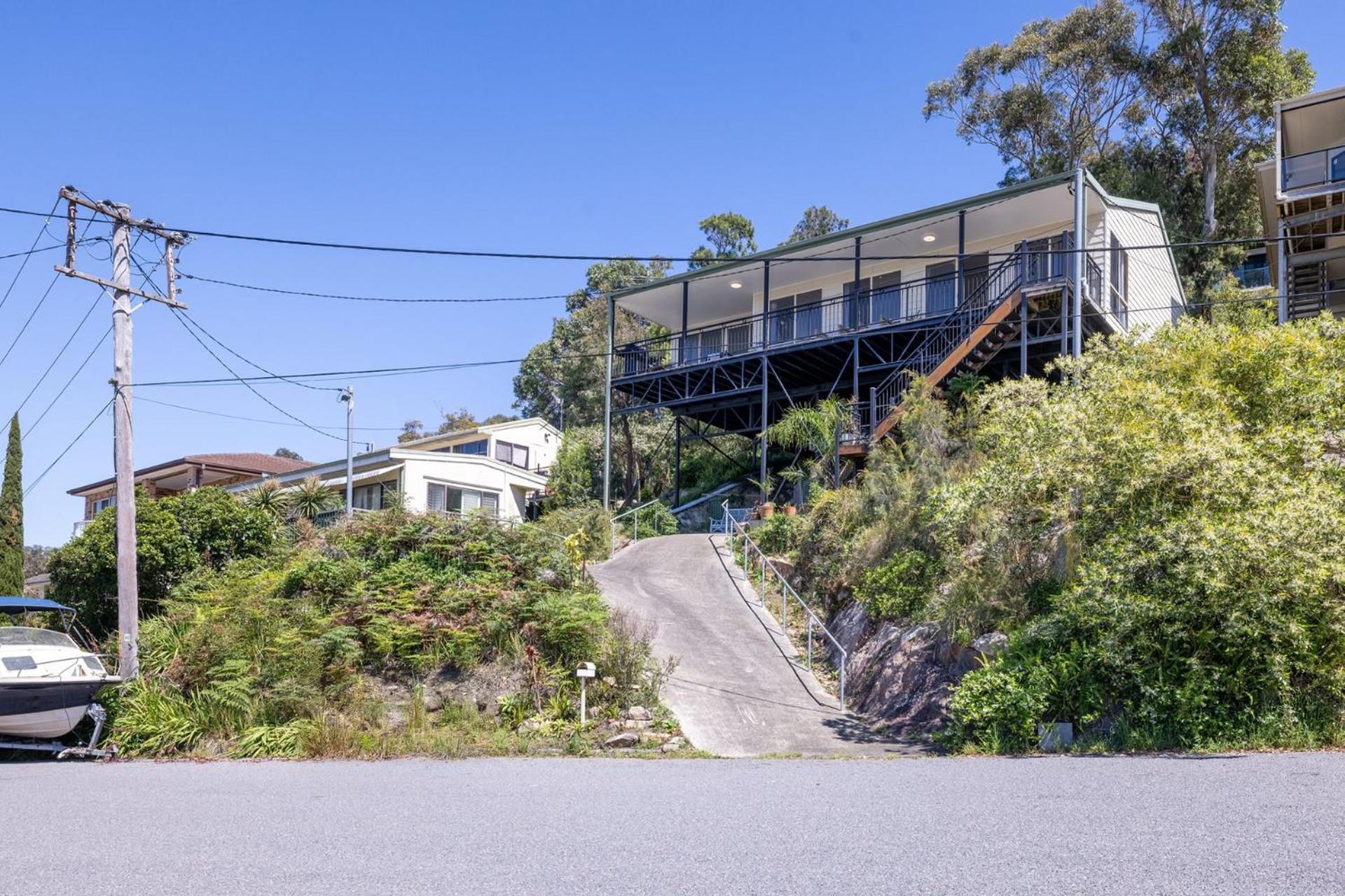 Wanda Up, 80 Randall Dr - spectacular views, aircon and Wi-Fi