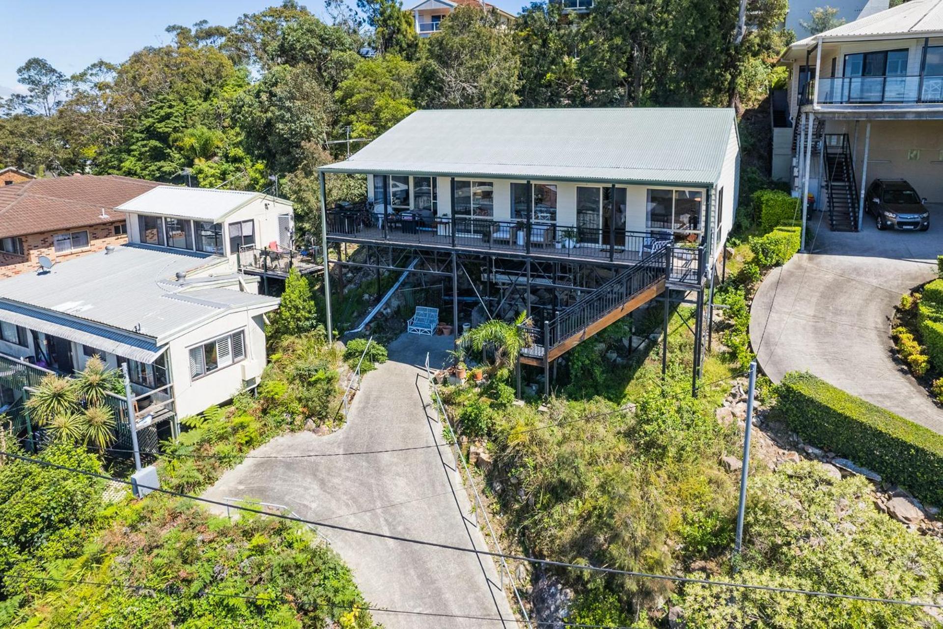Wanda Up, 80 Randall Dr - spectacular views, aircon and Wi-Fi
