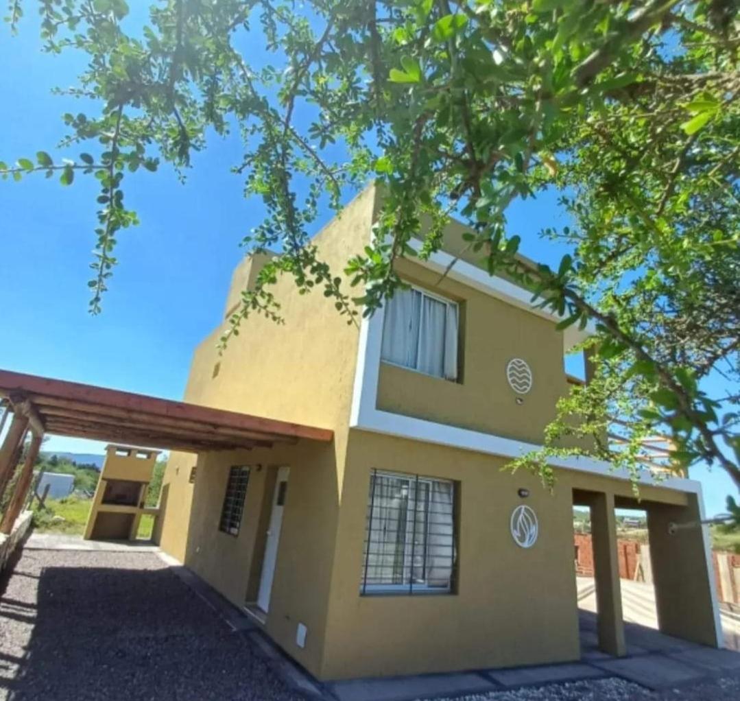 Cuatro Elementos Housing