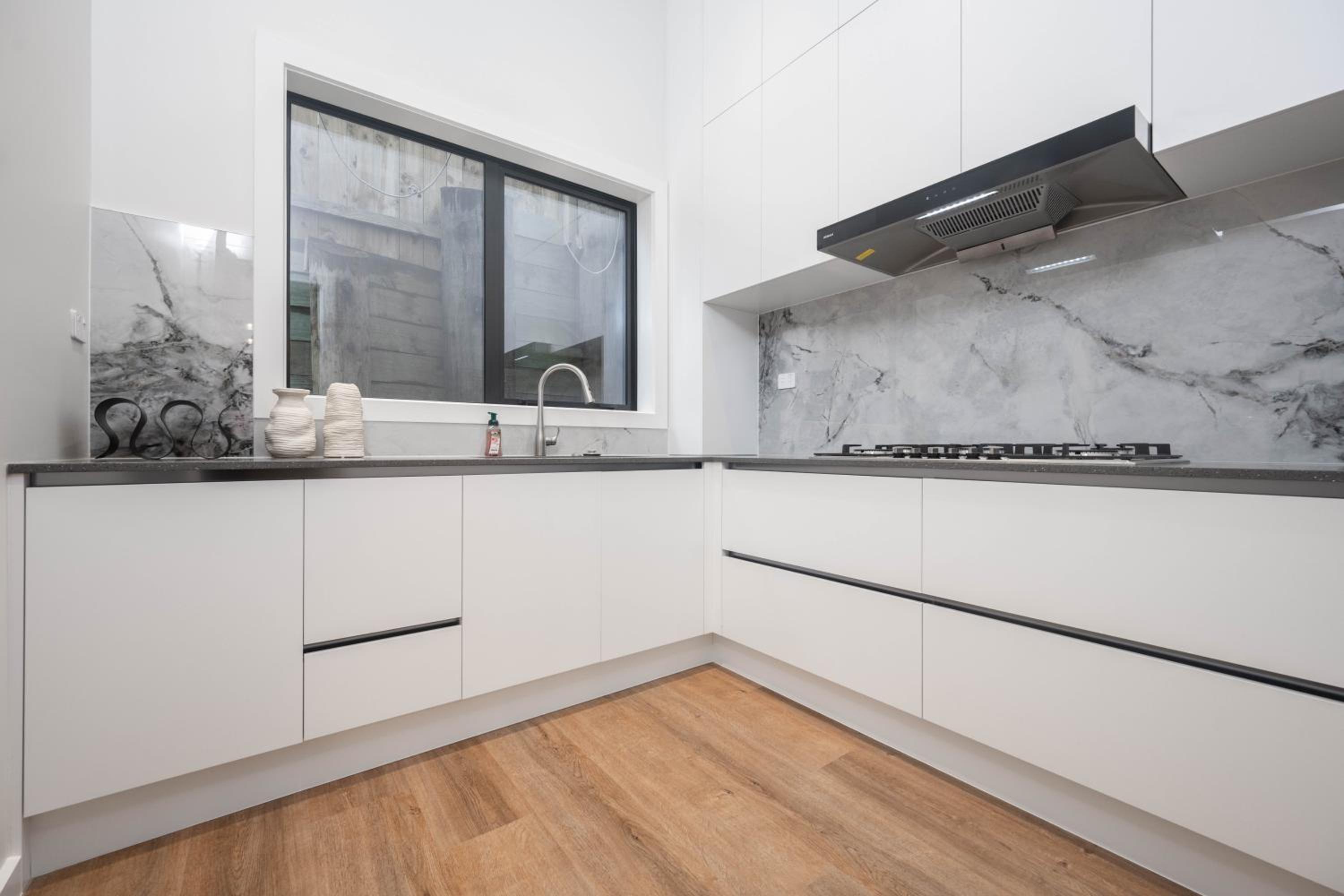 Early Bird deal Bayswater Lux Waterfront Home wBBQ view 3