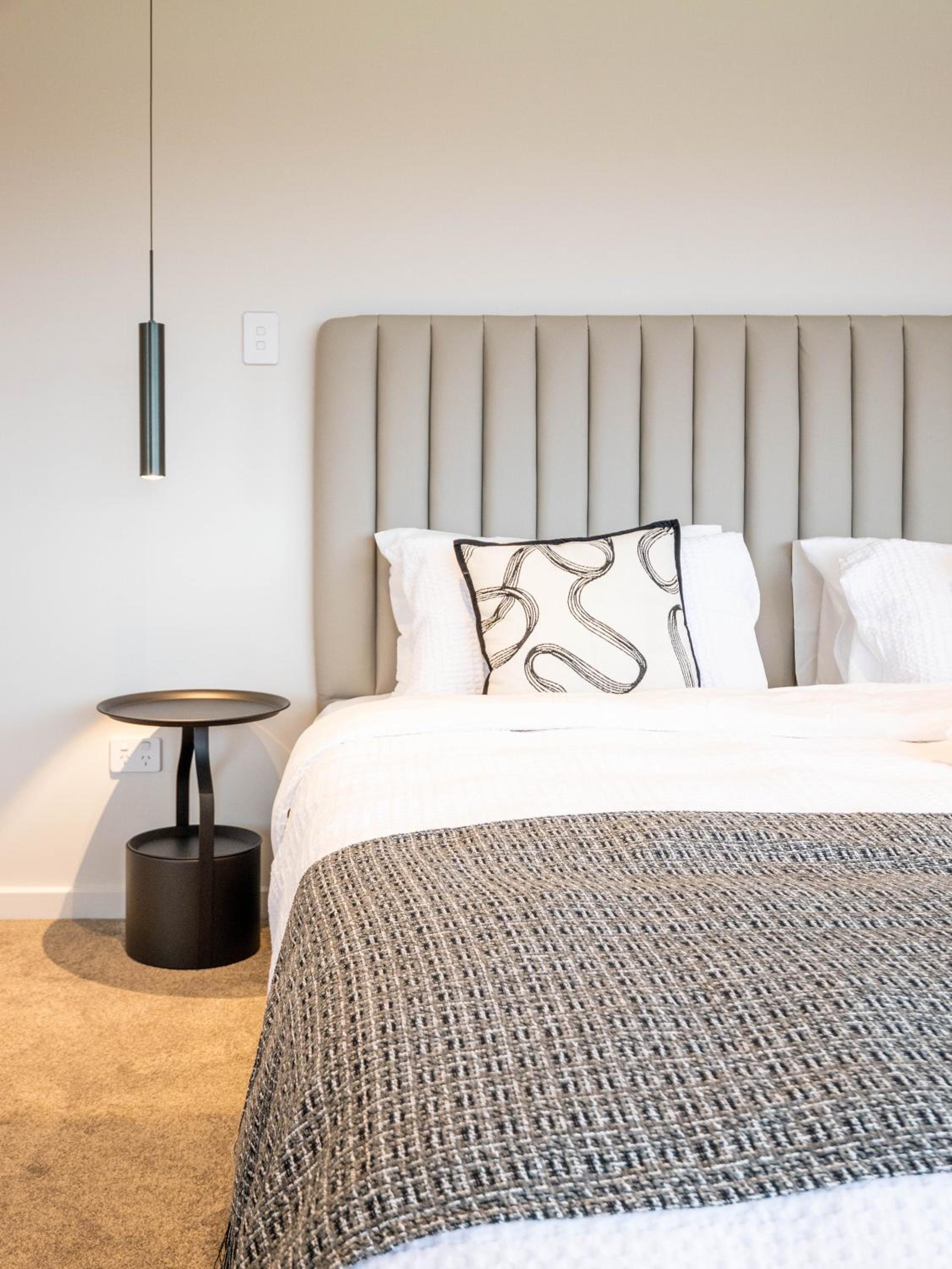 Early Bird deal Bayswater Lux Waterfront Home wBBQ view 4