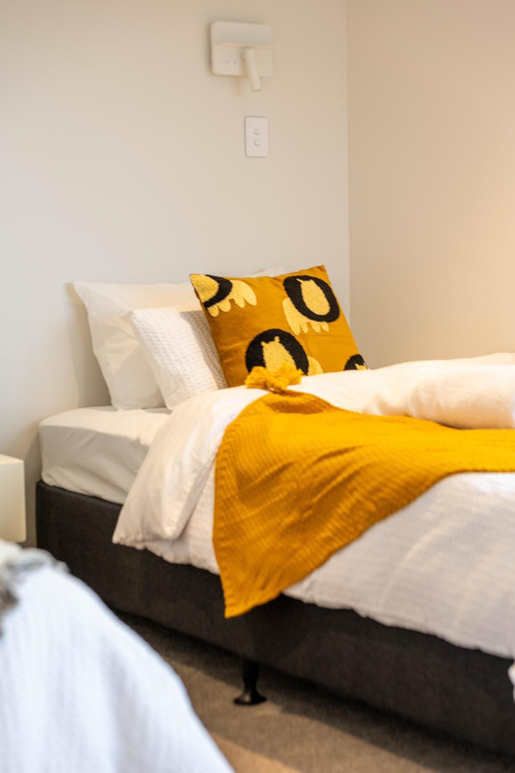 Early Bird deal Bayswater Lux Waterfront Home wBBQ view 5
