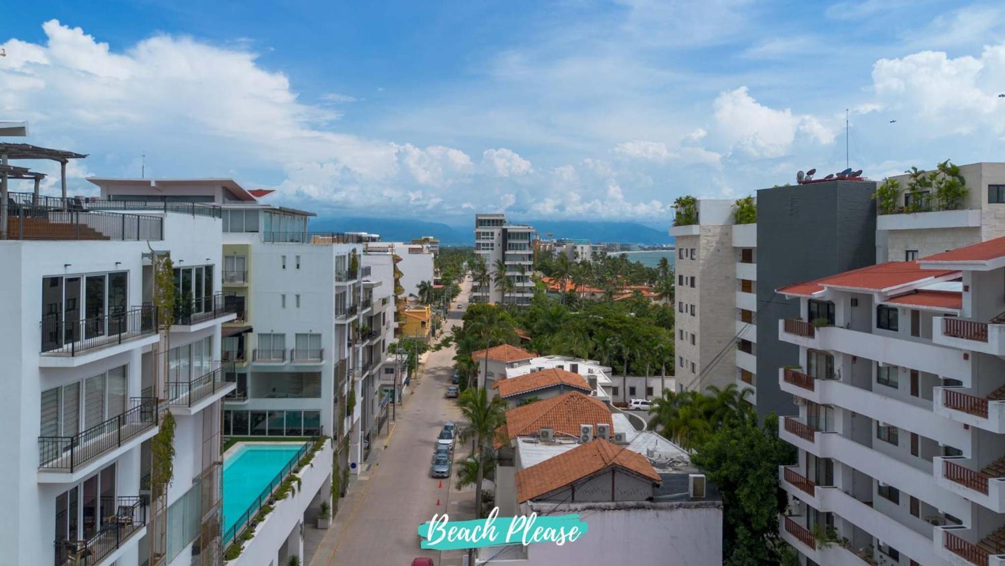 Risco - Downtown Bucerias Rooftop Pool & Beach Club view 4