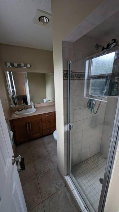 Spacious West Kelowna Home that is great for family, friends, or business trip!