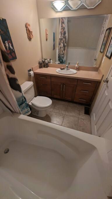 Spacious West Kelowna Home that is great for family, friends, or business trip!