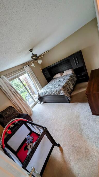 Spacious West Kelowna Home that is great for family, friends, or business trip!