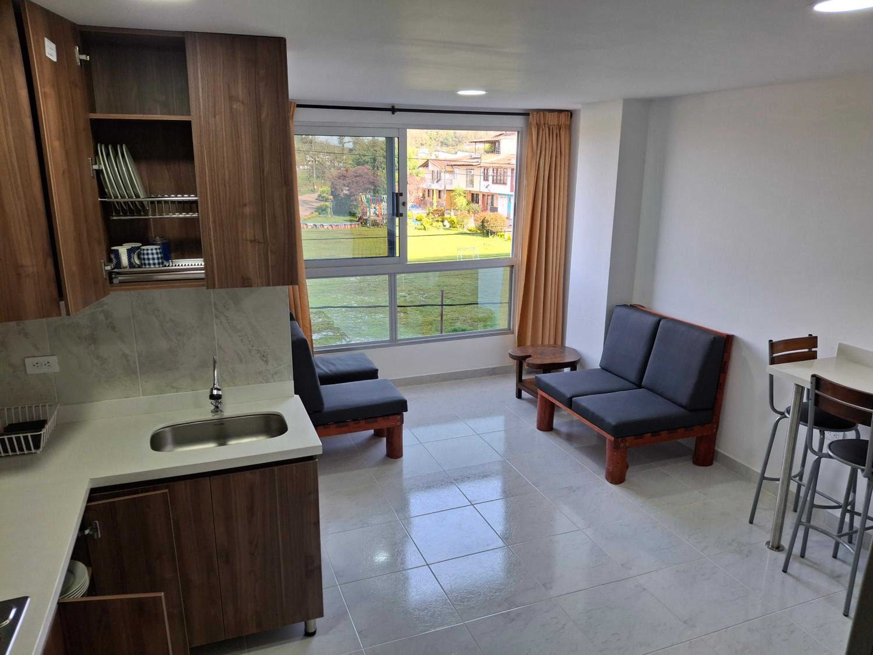 Acogedor Apartamento de 3 dormitorios con baños privados - Guatapé Antioquia