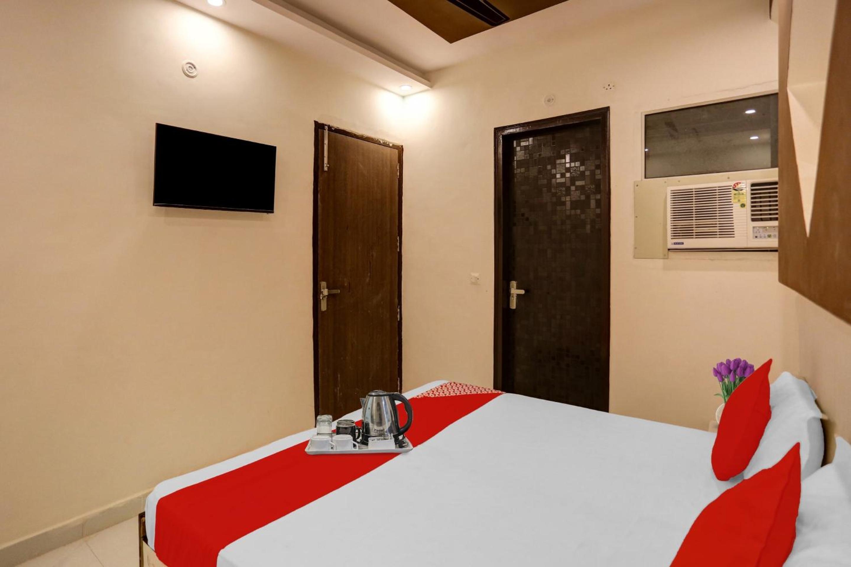 Hotel O Luxury Inn view 5