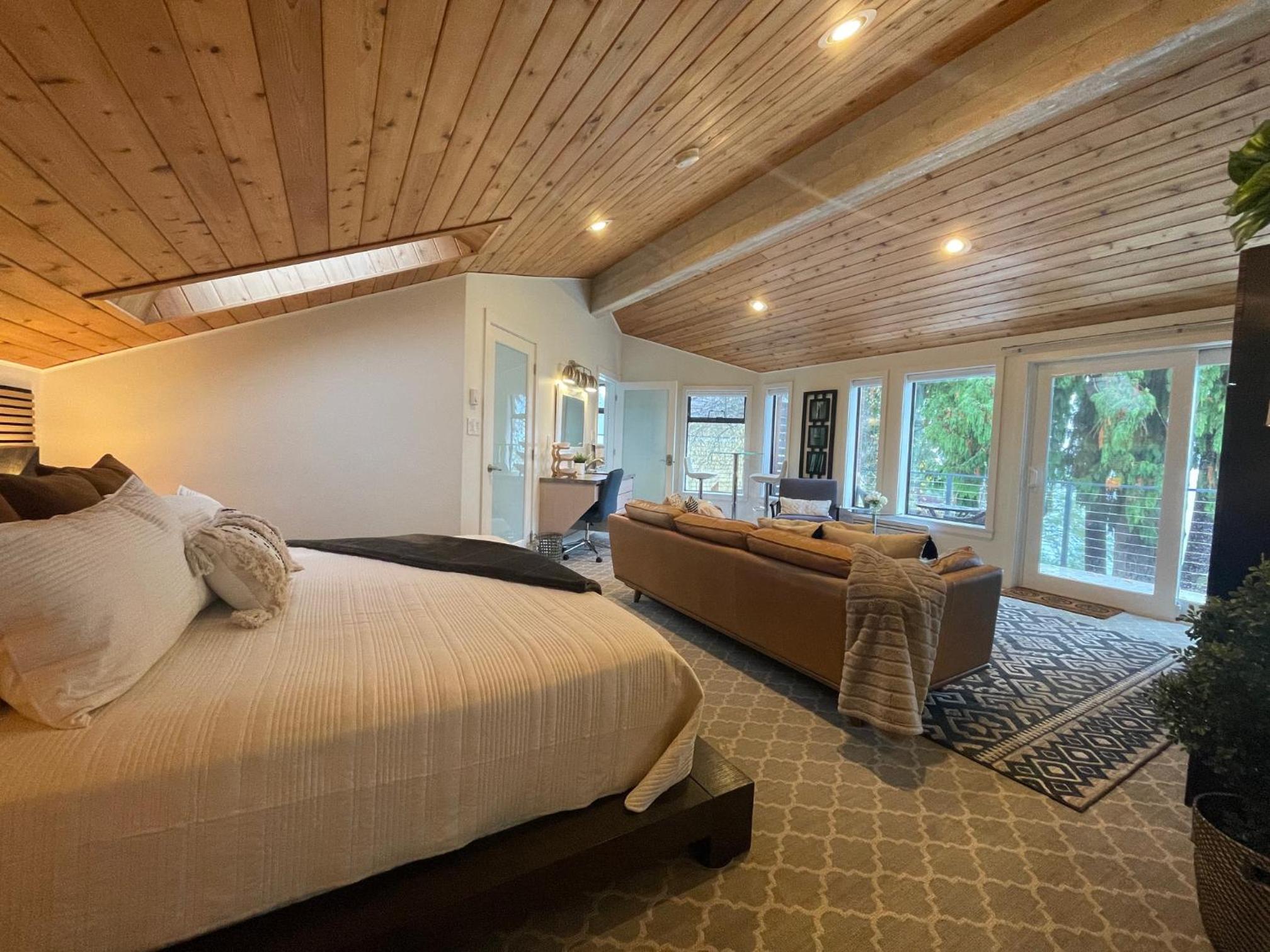 Tyee Beach Oasis Bed and Breakfast
