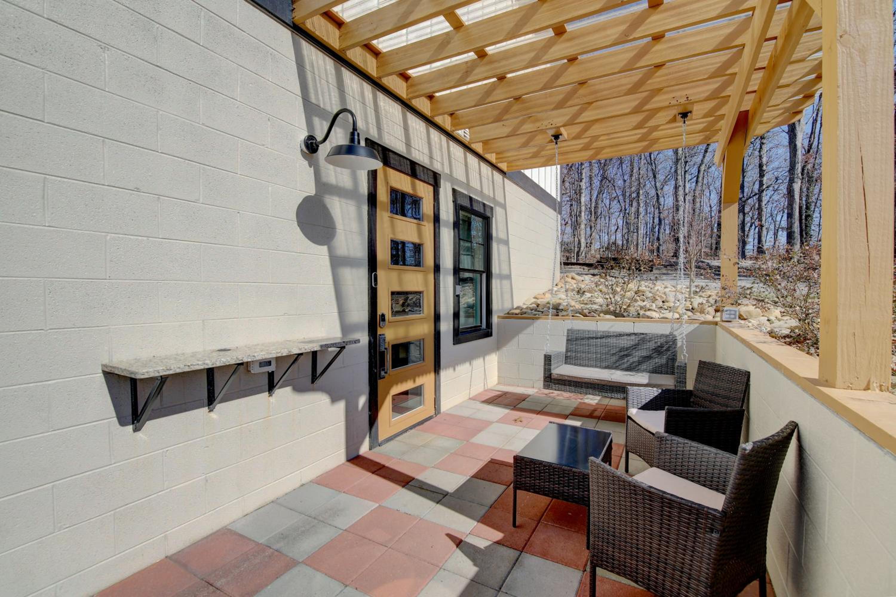 Luxury Barndo 2AS EuropeStyle Farm Stay Fresh Eggs view 3
