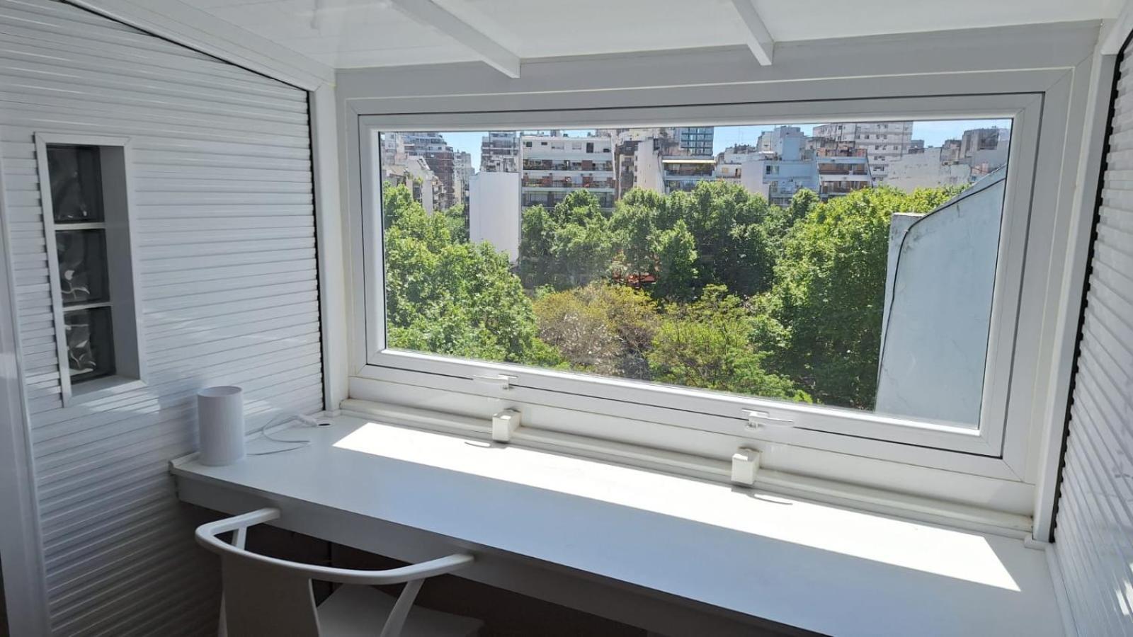 Dúplex luminoso de categoría con Balcon Terraza